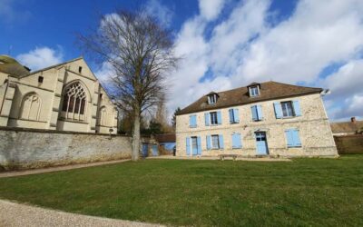 Appartement à louer à Montjavoult (60240) au 1er étage du presbytère.52 m²- 3 pièces : 2 chambres et séjour avec coin cuisine (évier sur meuble et plaques électriques) Salle d’eau (douche lavabo WC) chauffage électrique, 2 emplacements de parking.655 euros/mois. Disponible à partir du 17 mai 2023. Visite et renseignement : mairiedemontjavoult@orange.fr ou 0344499259